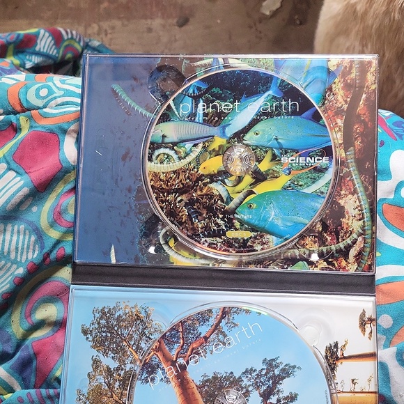 Planet earth 5 disc DVD set - Picture 8 of 9